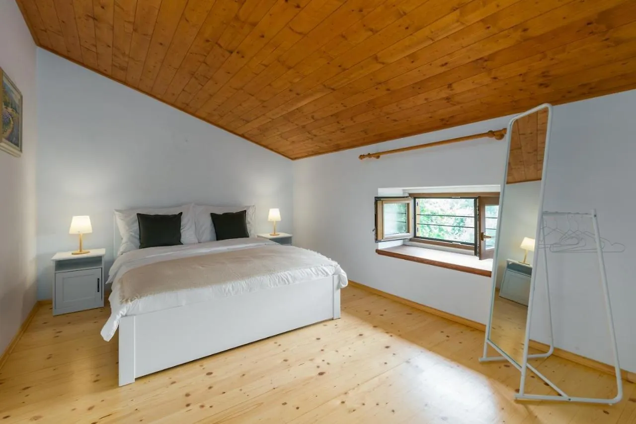 Holiday House Anna, Near The Beach With Huge Private Garden Tar-Vabriga Holiday home