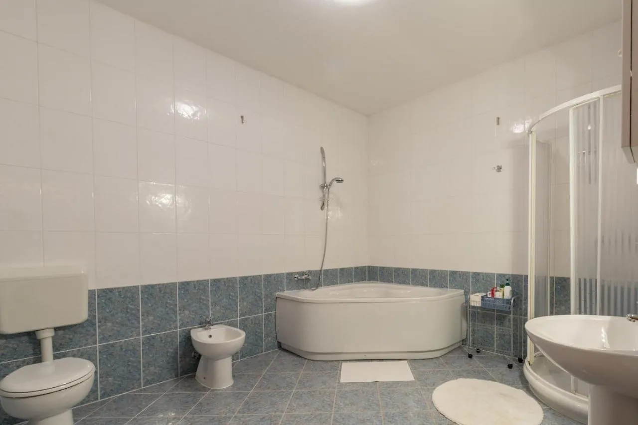 Holiday home Holiday House Anna, Near The Beach With Huge Private Garden Tar-Vabriga